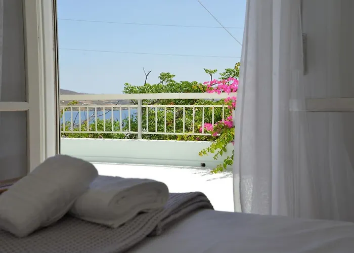 Veranda House Pollonia