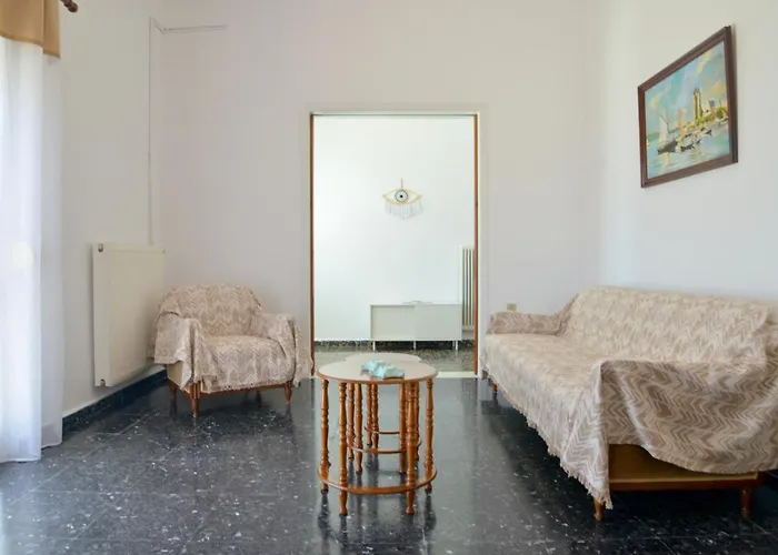 Veranda House Pollonia