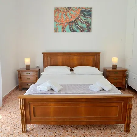 Veranda House Πολλώνια